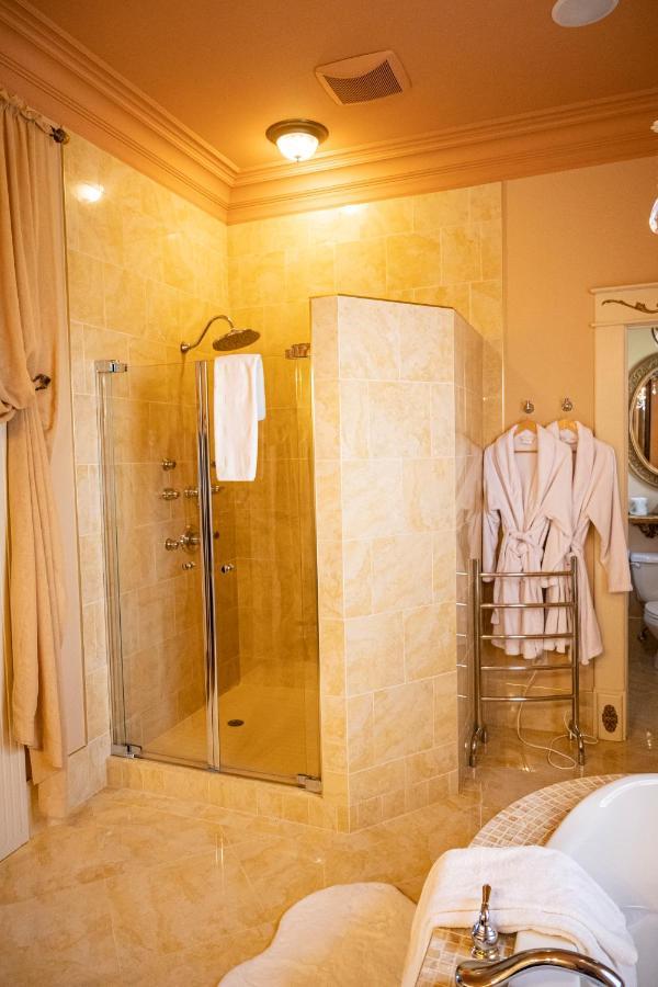 Belle View Manor Inn Harbour Grace エクステリア 写真