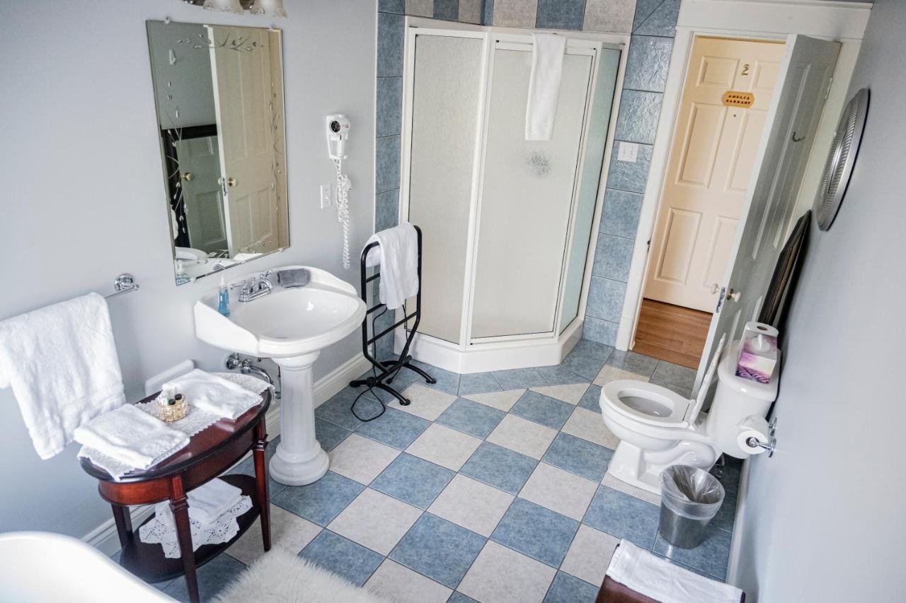 Belle View Manor Inn Harbour Grace エクステリア 写真