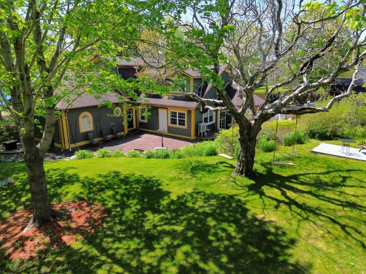 Belle View Manor Inn Harbour Grace エクステリア 写真